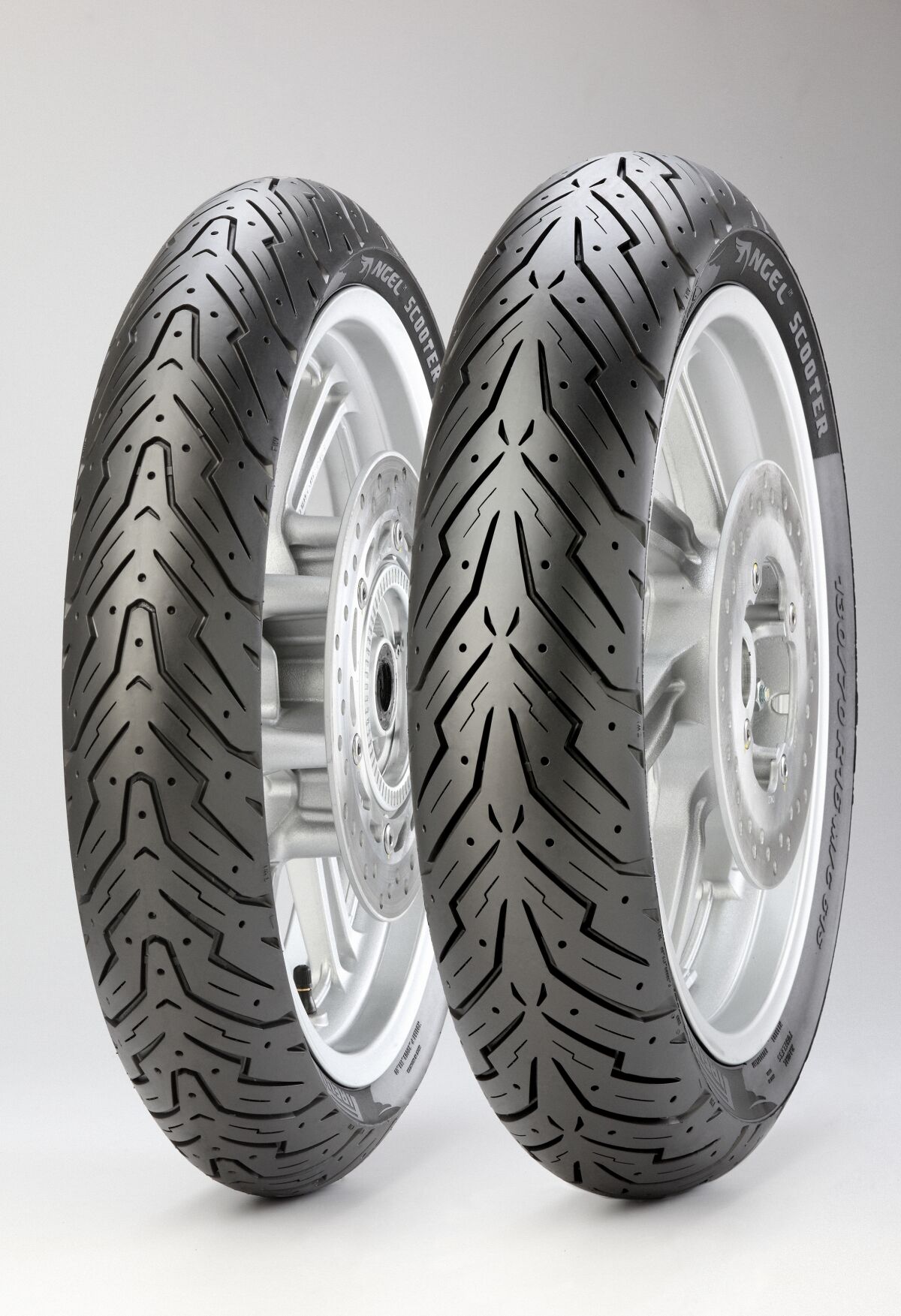 ANGSCF/R 130/70-12 56L TL