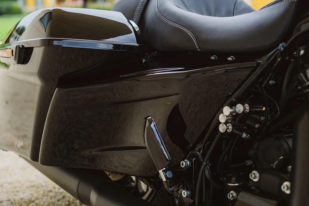 SIDE PANELS CUSTOM BK