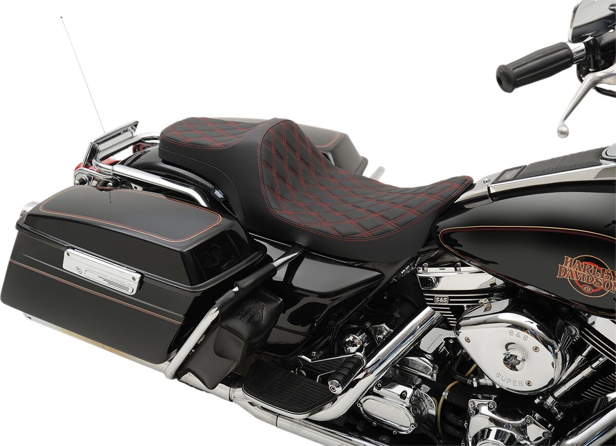 SEATS PREDATOR III DOUBLE DIAMOND VINYL BLACK/RED