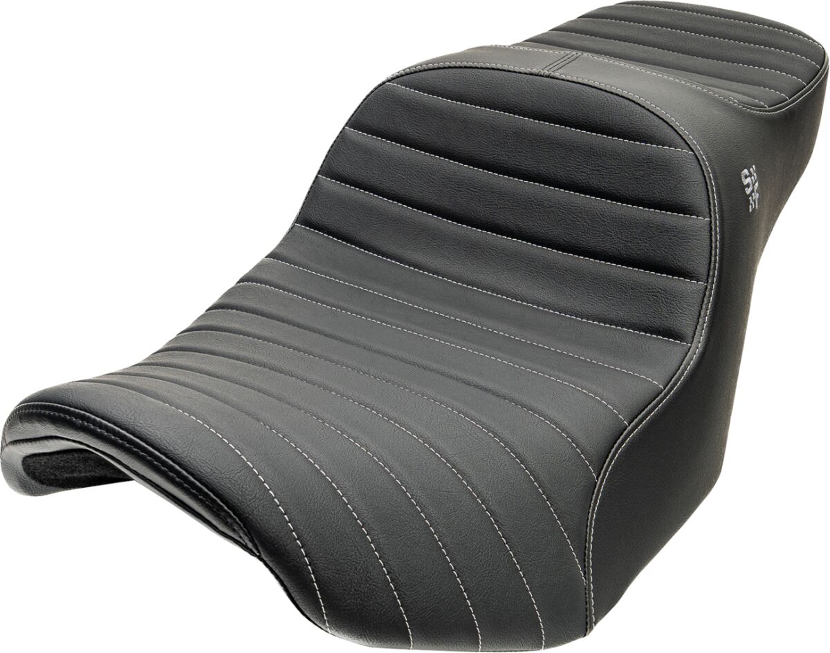 SEAT CHARIOT SLV CLSC STITCH VINYL SLV LOGO