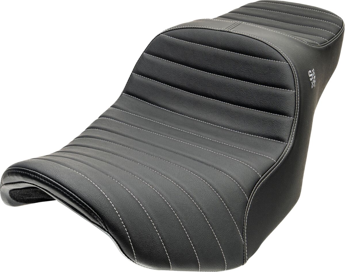 SEAT CHARIOT SLV CLSC STITCH VINYL SLV LOGO