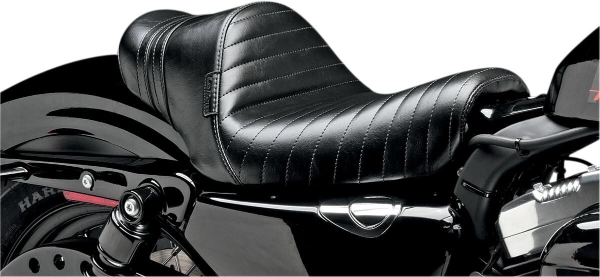 SEAT STUBS SPOILER BLACK WITH BLACK PLEATED SPEED STRIPES