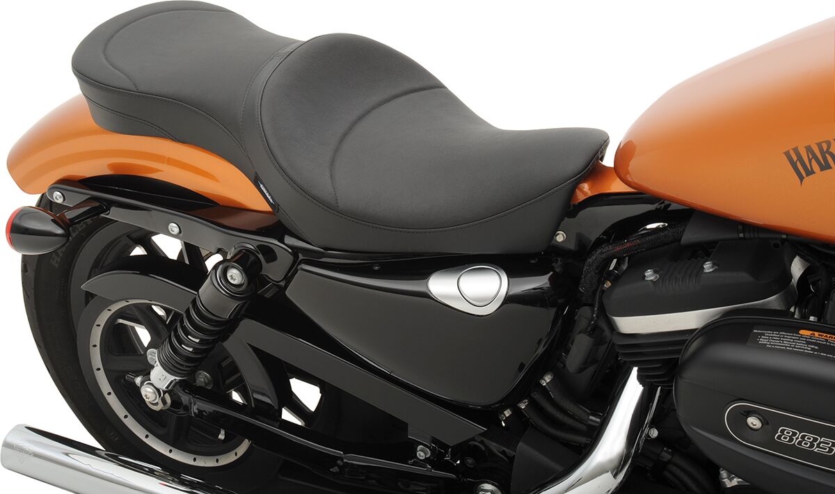 SEAT LOW-PROFILE DOUBLE BUCKET SMOOTH BLACK