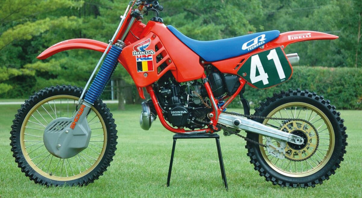 Istmekate Team Honda 87