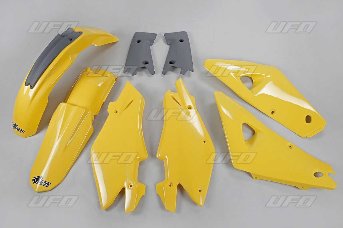 Täielik plastikukomplekt Husqvarna CR 125/250, OEM-värv
