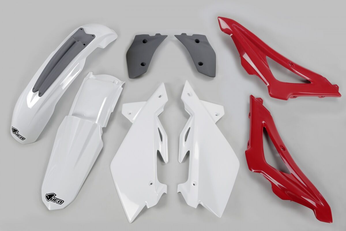 Täielik plastikukomplekt Husqvarna CR 125/250, OEM-värv