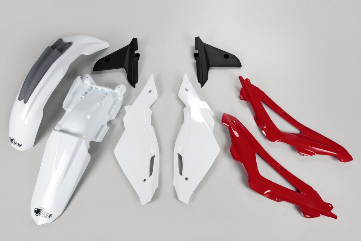 Täielik plastikukomplekt, Husqvarna CR 125, OEM-värv