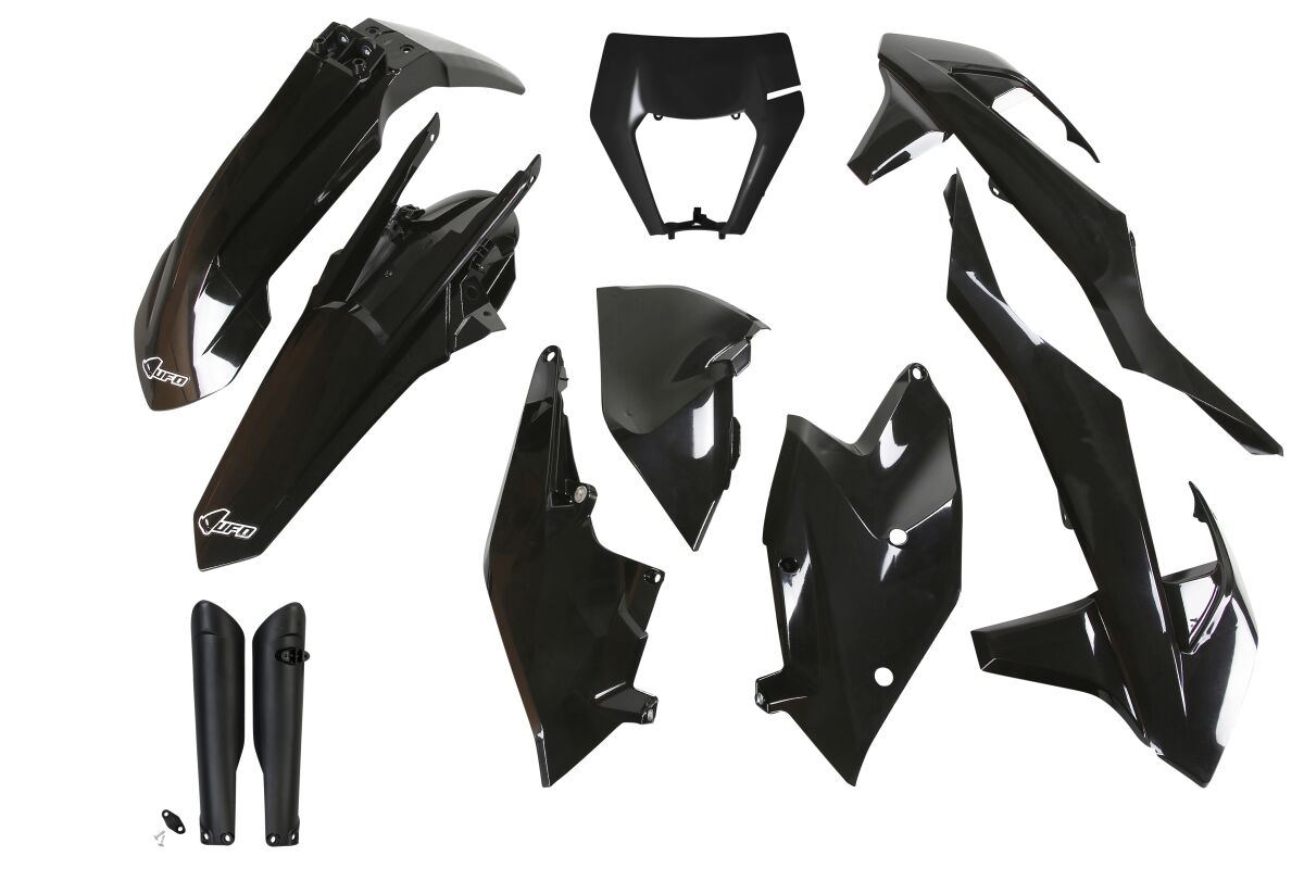 Täielik plastikukomplekt, must