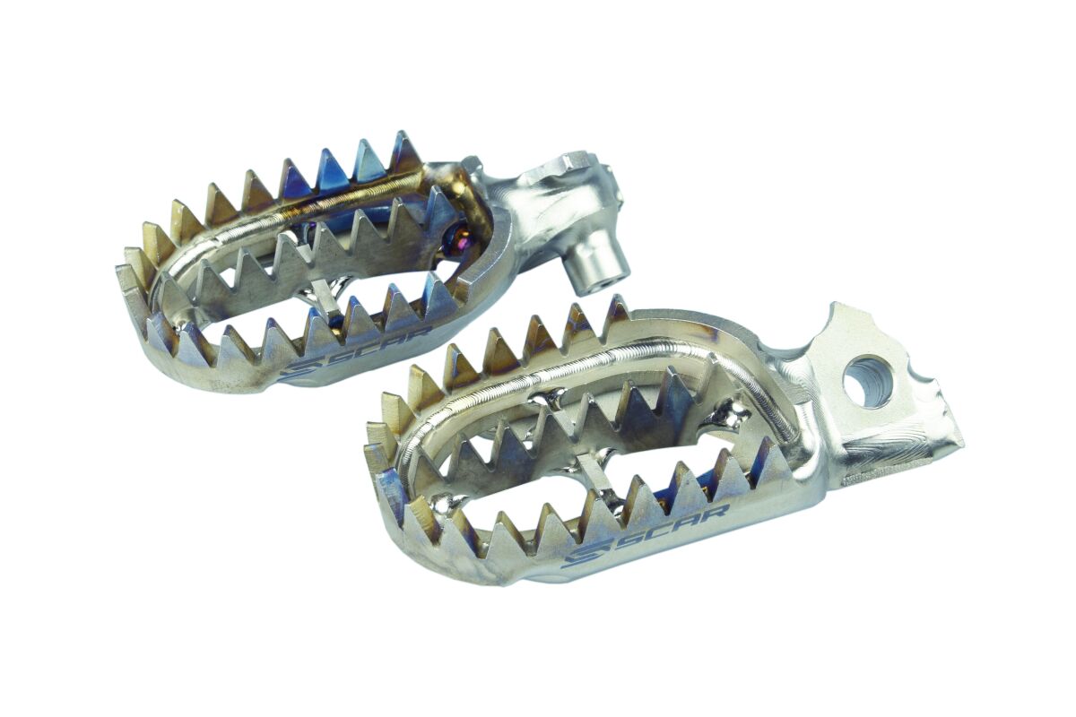 FOOTPEGS TITANIUM SCAR TRIUMPH