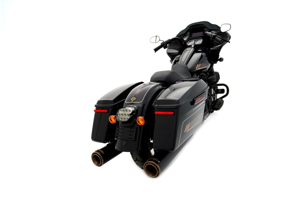 4.5" HP45 XL slip-on summuti, must, pronksist otsakorgi ja embleemiga
