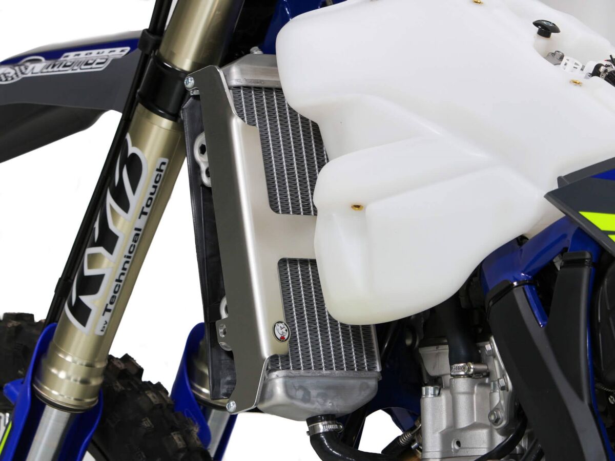 RADIATOR BRACE SHERCO 24- BK