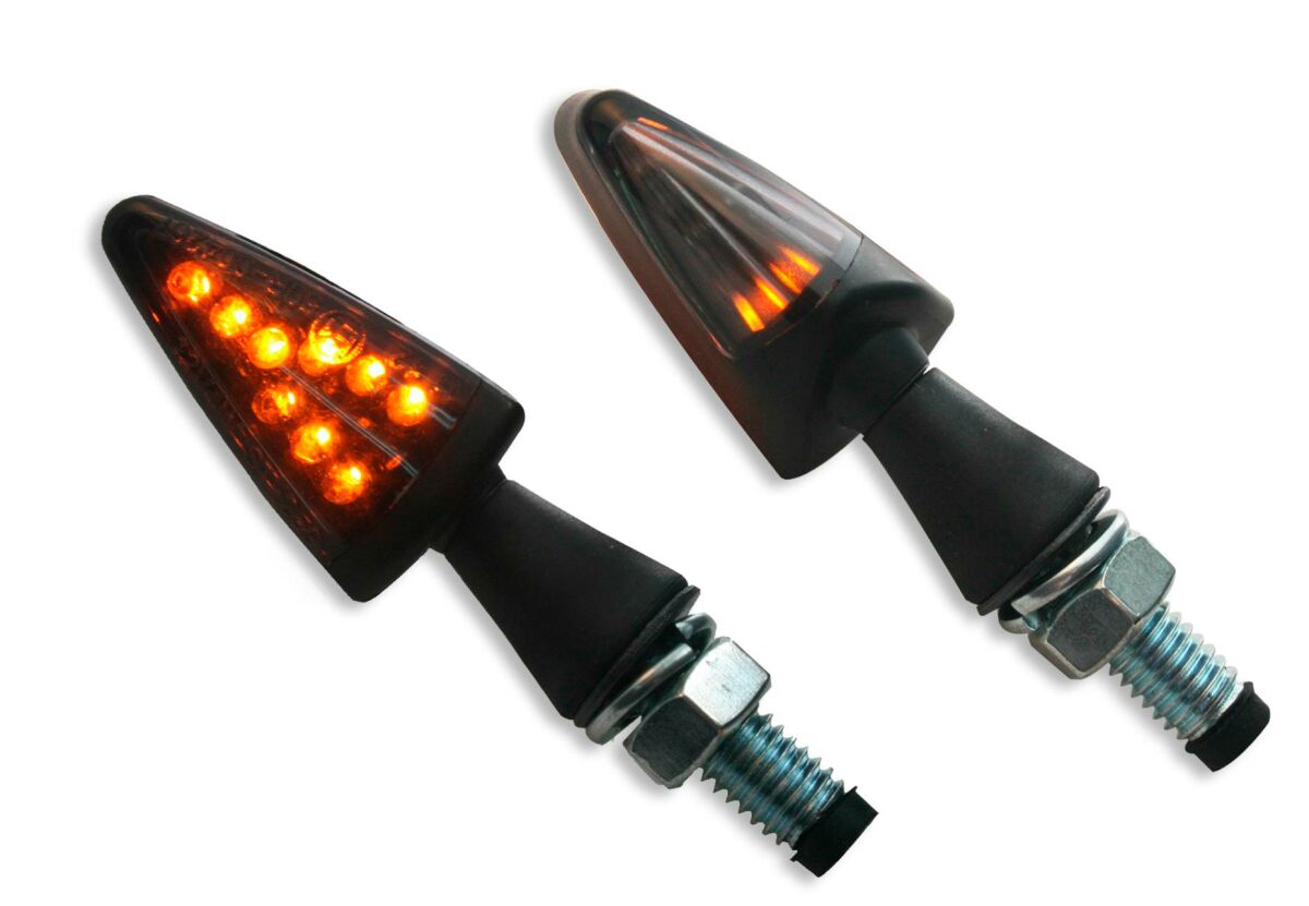 LED tumendatud suunatule klaas / ABS / must