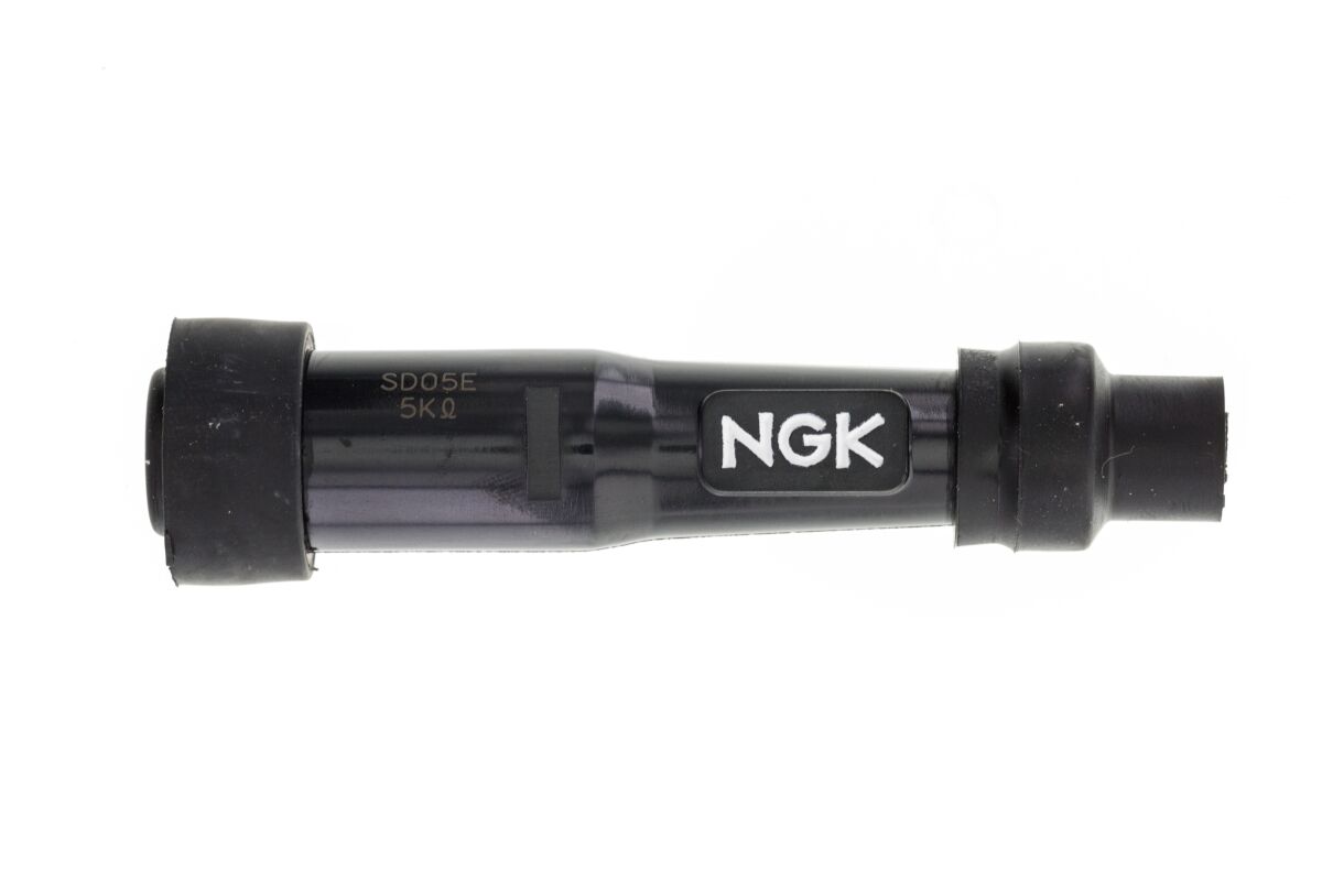 Süüteküünla ots, NGK SD05E
