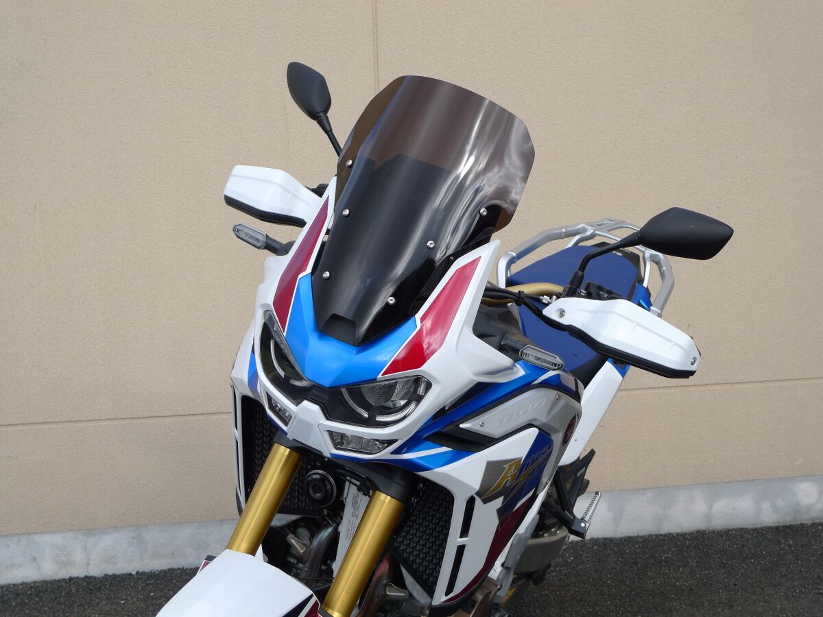 Tuuleklaas, Honda CRF1100L, standardne