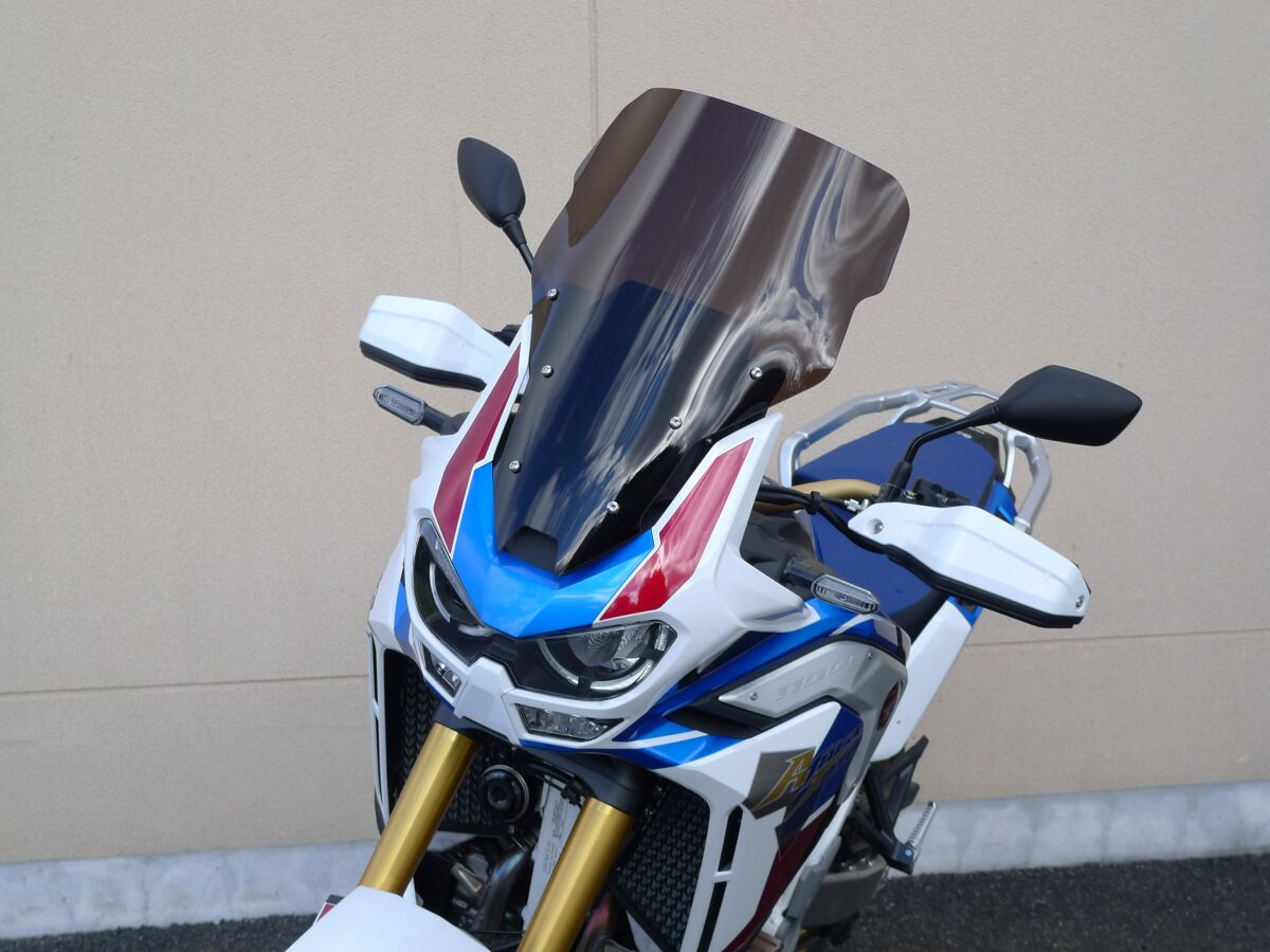 Tuuleklaas, Honda CRF1100L, kõrge
