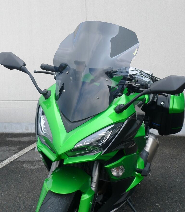 Tuuleklaas, Kawasaki Z1000 SX, läbipaistev