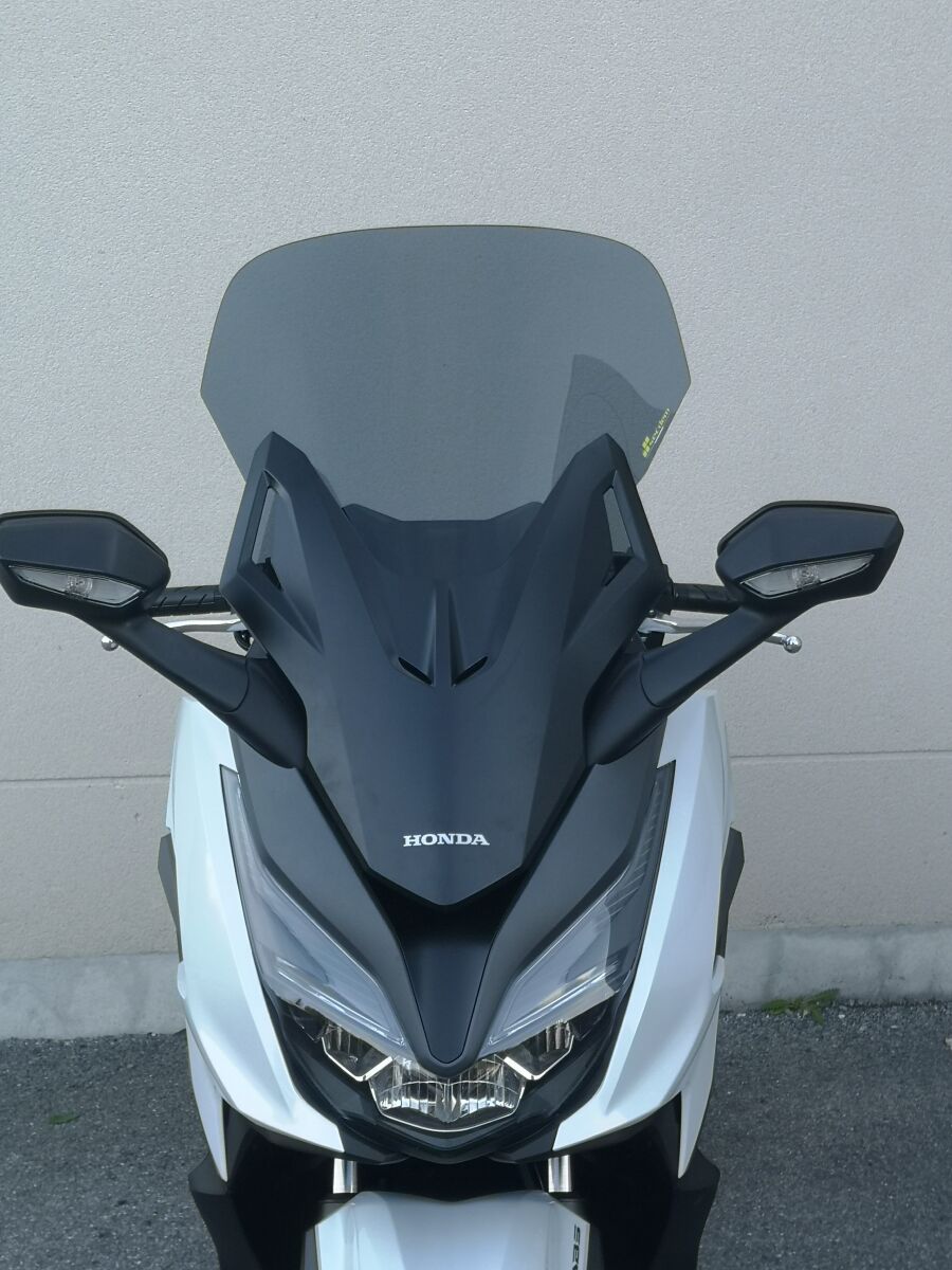 Tuuleklaas HP, Honda Forza125, läbipaistev