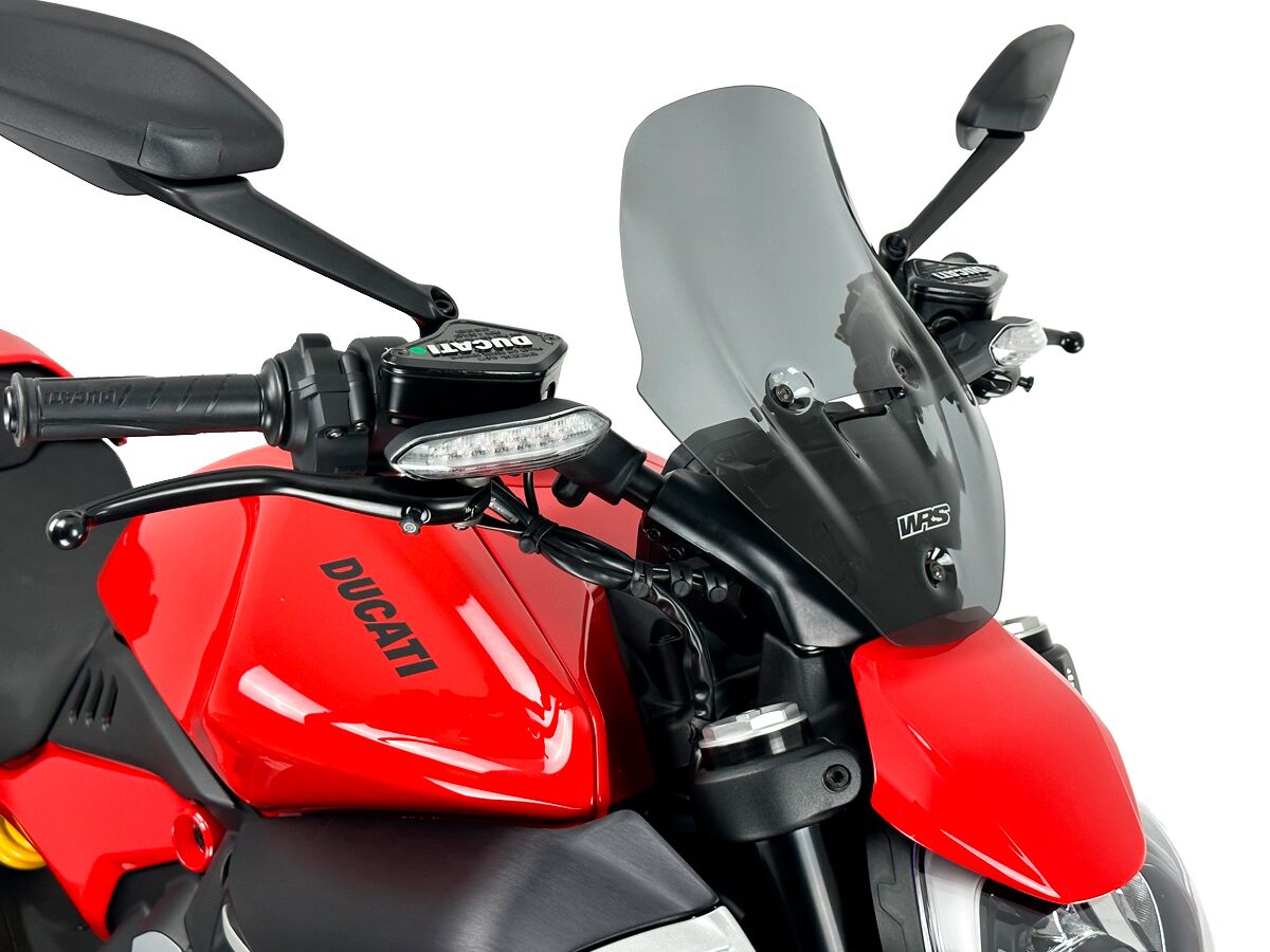 Tuuleklaas, turismi, Diavel V4, tume