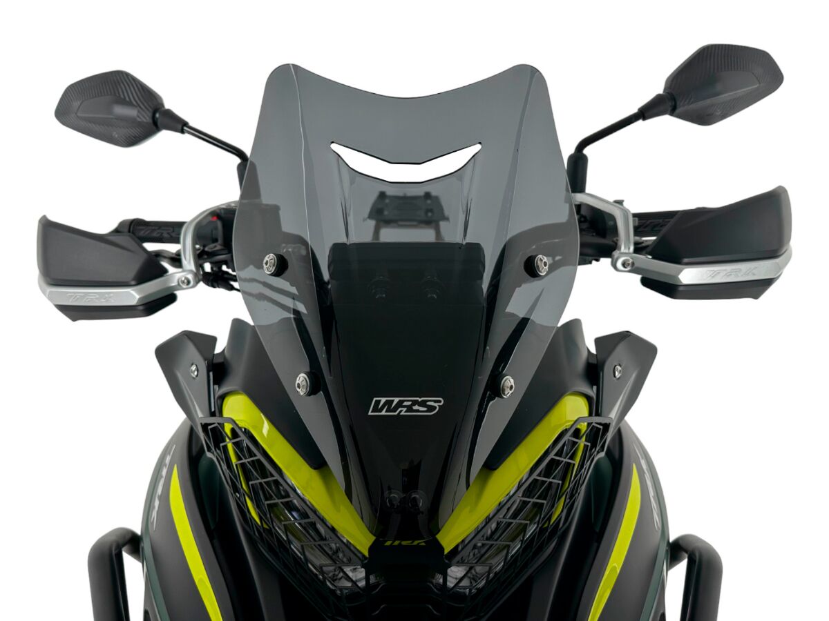 WRS tuuleklaas, sport, Benelli TRK702/X, tumedalt tumendatud