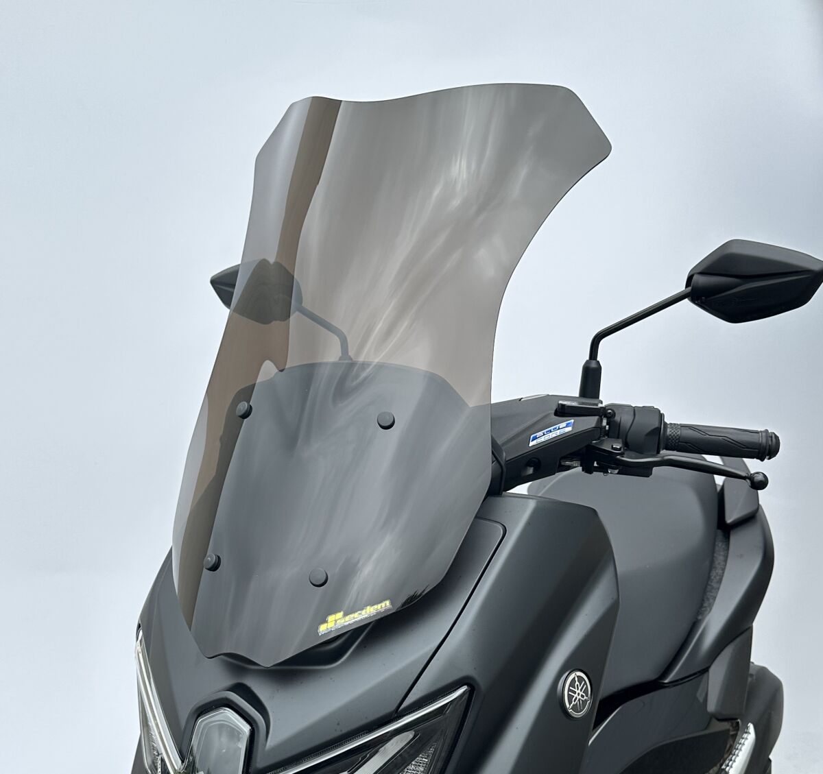 Tuuleklaas HP, Yamaha NMAX125, tume